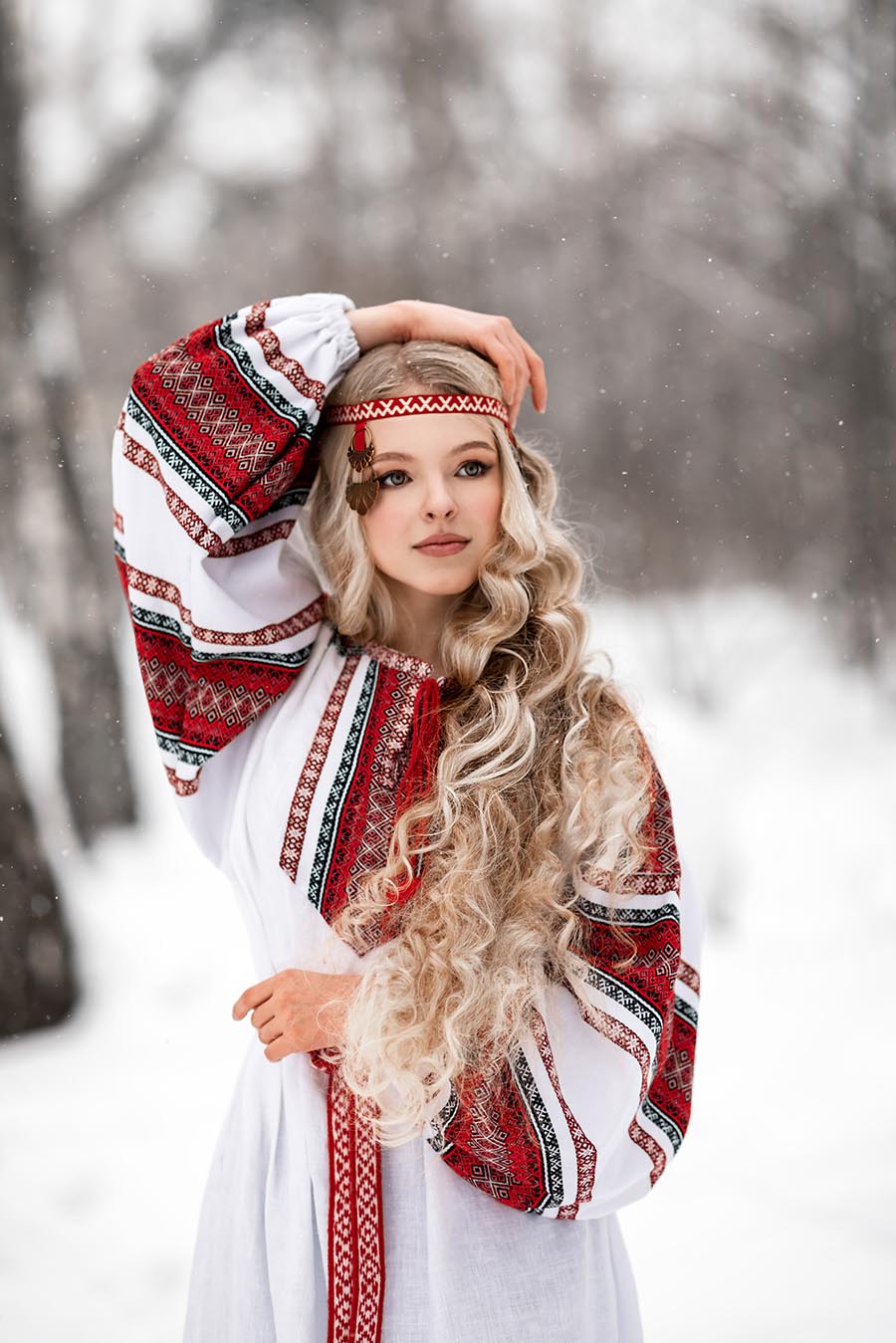 Slavic girls’s look of the day — catch her live in London