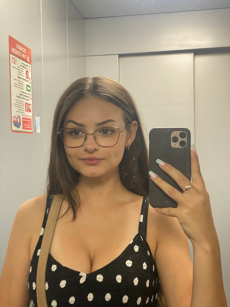 Sexy model Stacy in London